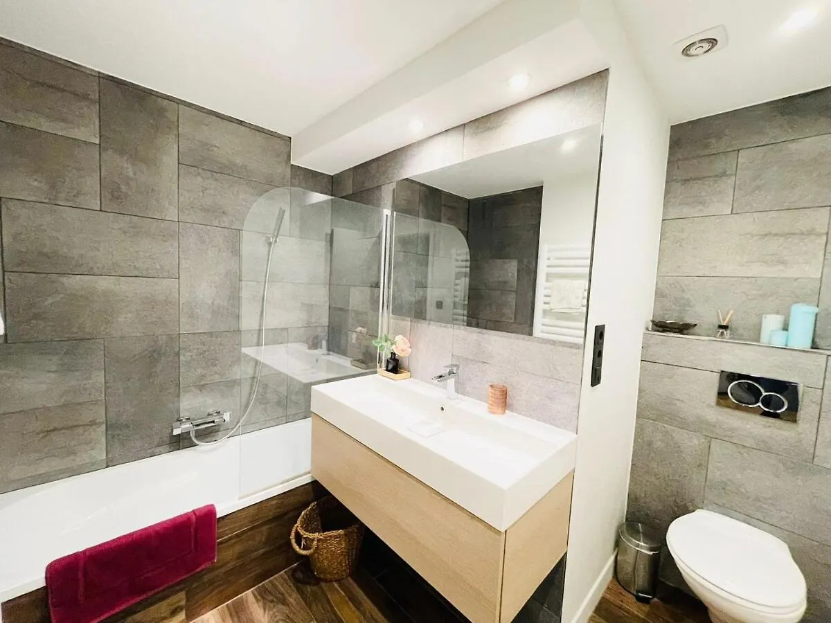 Lovely 2 Bedroom Flat With Balcony And Parking Luxembourg 0*,