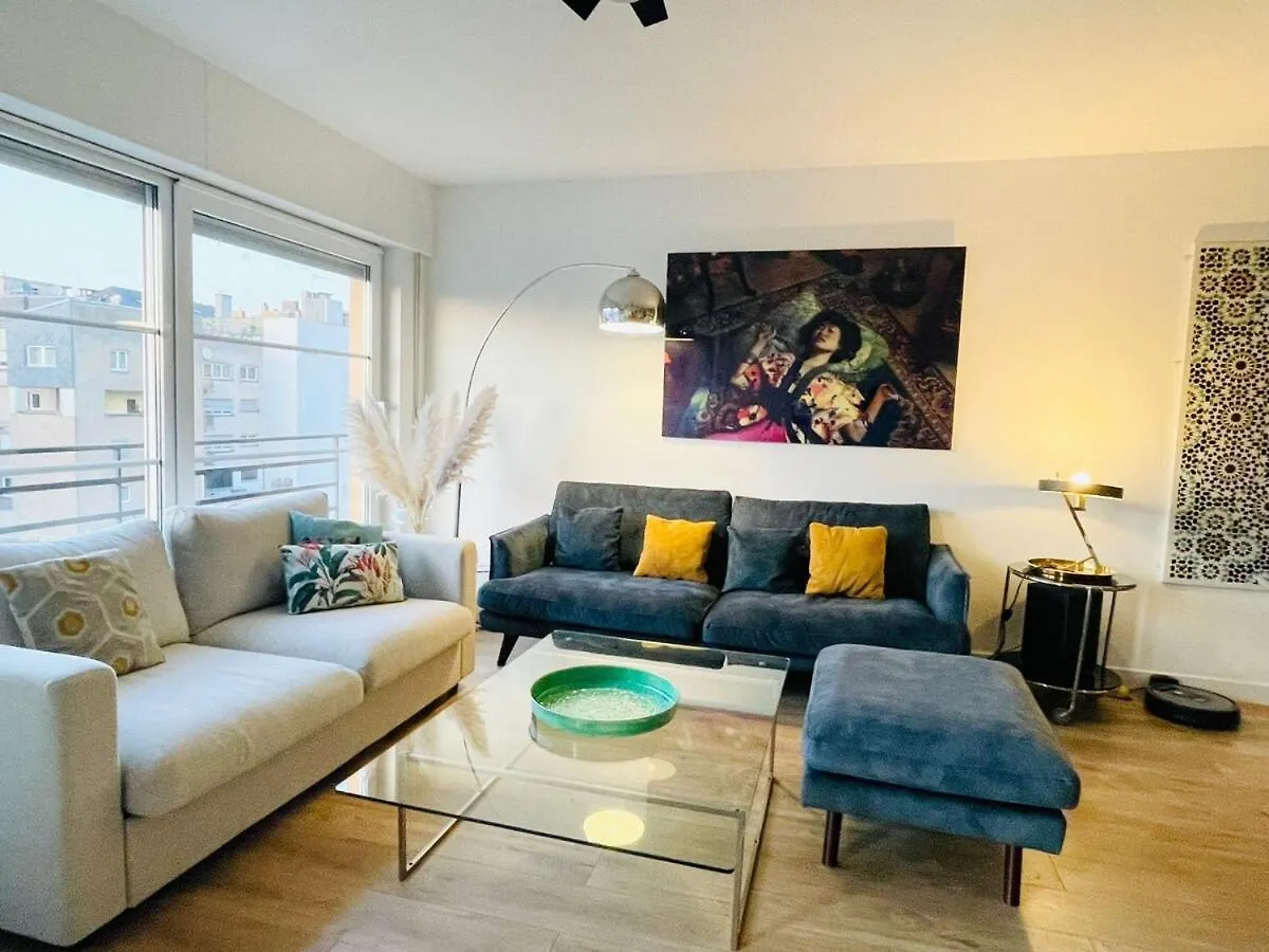 Lovely 2 Bedroom Flat With Balcony And Parking location