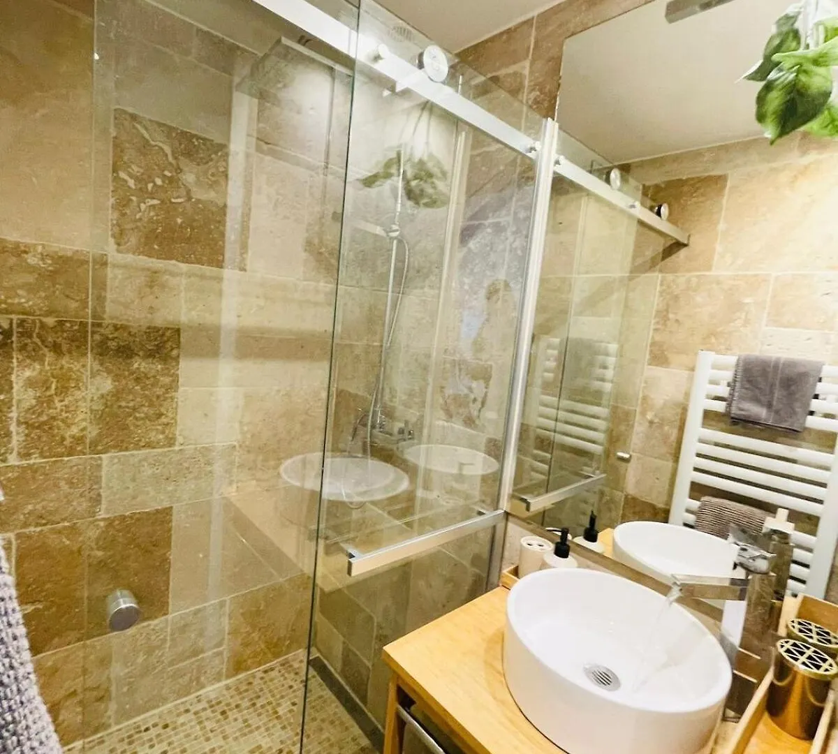 Lovely 2 Bedroom Flat With Balcony And Parking Luxembourg Apartment